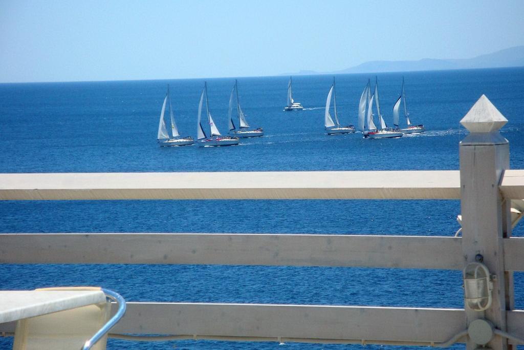 Kavos Bay Seafront Hotel Agia Marina  Exterior foto