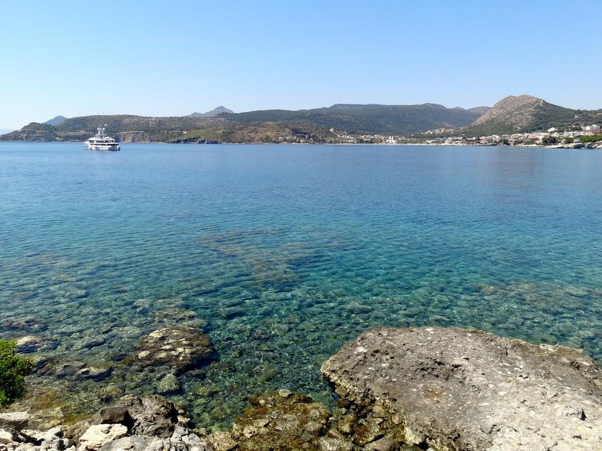 Kavos Bay Seafront Hotel Agia Marina  Exterior foto