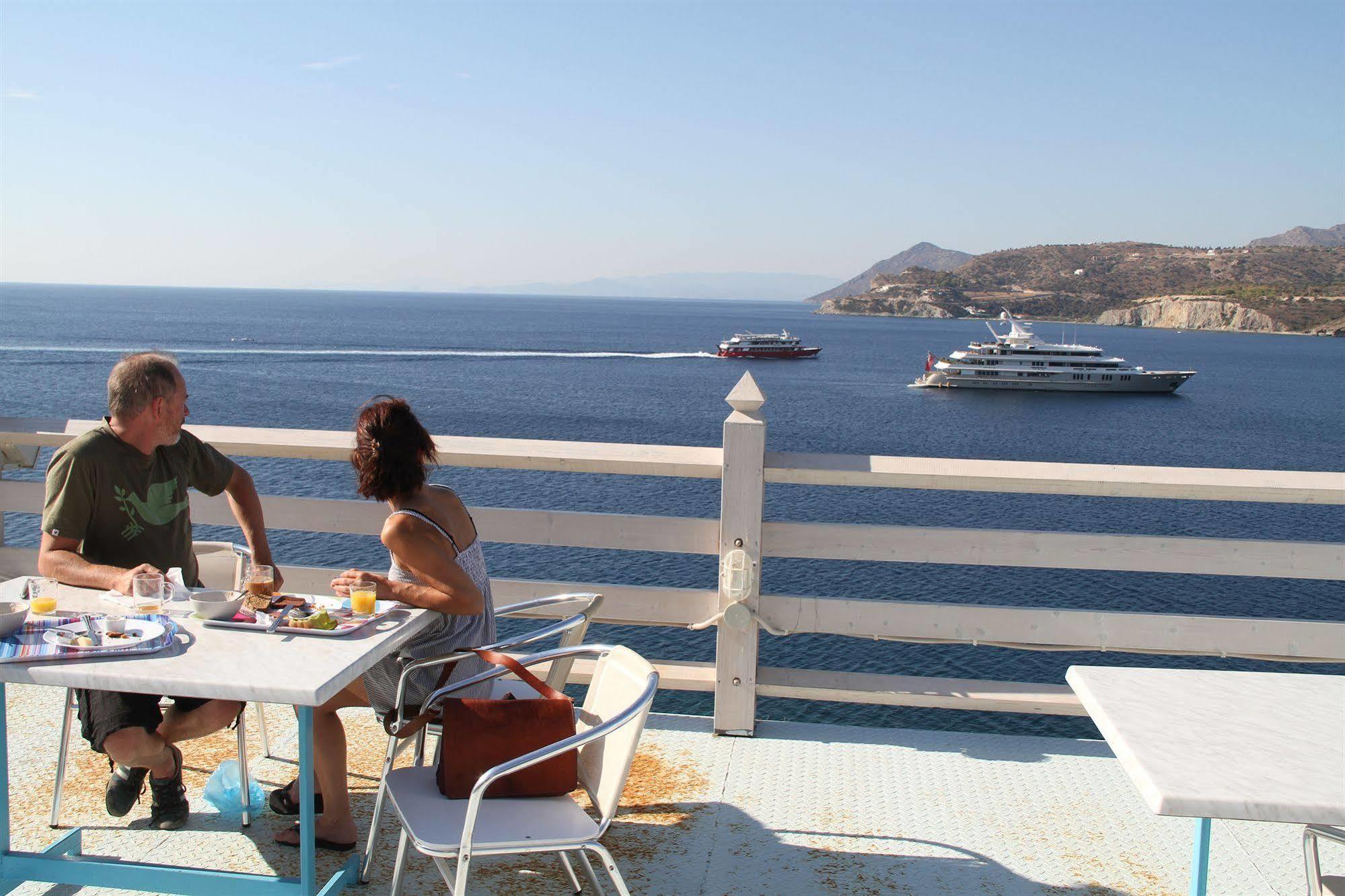 Kavos Bay Seafront Hotel Agia Marina  Exterior foto