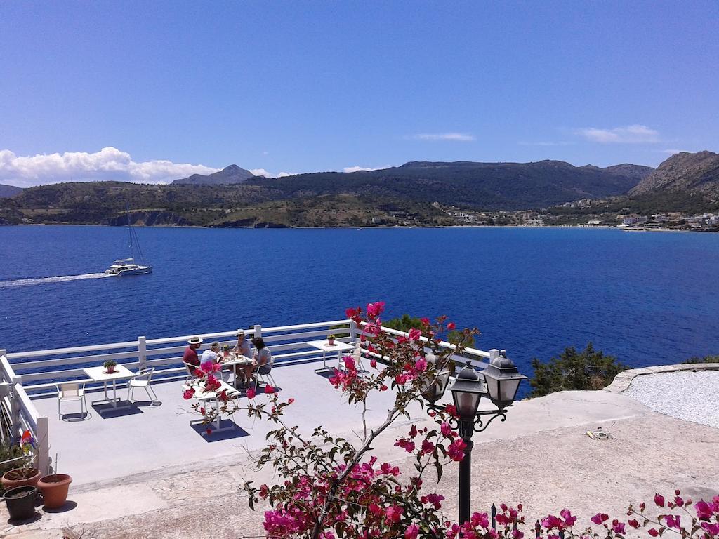 Kavos Bay Seafront Hotel Agia Marina  Exterior foto