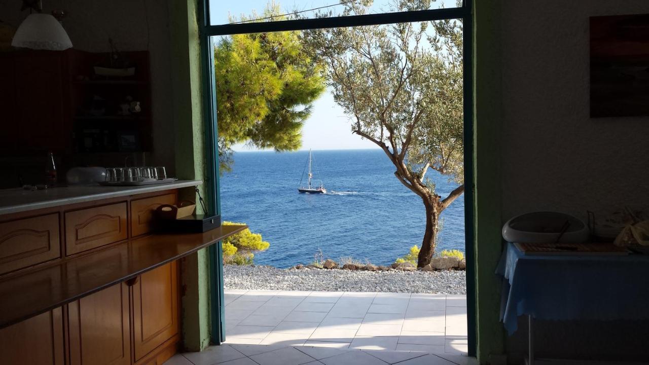 Kavos Bay Seafront Hotel Agia Marina  Exterior foto